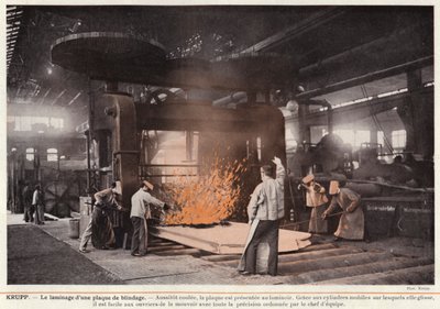 Krupp, rullen av en panserplate (s/hv-bilde) av European Photographer