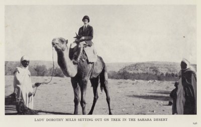 Lady Dorothy Mills legger ut på vandring i Sahara-ørkenen (s/hv-bilde) av European Photographer