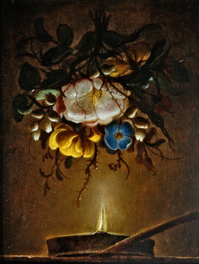 Et stilleben med en bukett blomster hengende nær et stearinlys av Evert van Aelst