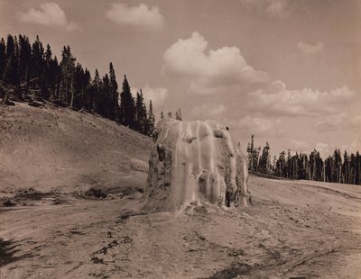 Lone Star Geyser Cone, Yellowstone nasjonalpark av F. Jay Haynes