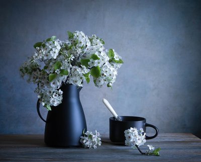 Stilleben med vårblomster av Fangping Zhou