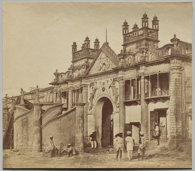 Gateway som leder inn i Kaiserbagh av Felice A. Beato