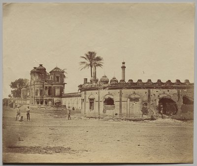Secundra Bagh, viser bruddet og inngangsporten av Felice A. Beato