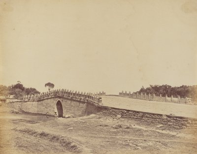 Bridge of Palichian nær Pekin, scenen for kampen med keiserlige kinesiske tropper, 21. september 1860 av Felice Beato