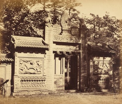 Eksteriør av Tomb Depot, nær Pekin, oktober 1860 av Felice Beato