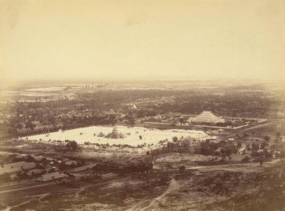 Generell utsikt over Mandalay fra Mandalay Hill som viser de 450 pagodene og den uforlignelige pagoden av Felice Beato