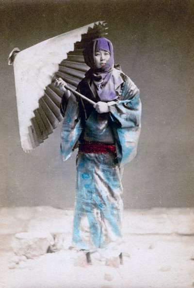 Museme, kvinne i vinterdrakt, Japan, 1882 av Felice Beato