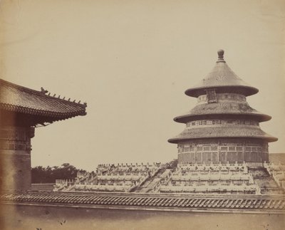 Himmelens tempel fra stedet hvor prestene blir brent, i den kinesiske byen Pekin, oktober 1860 av Felice Beato