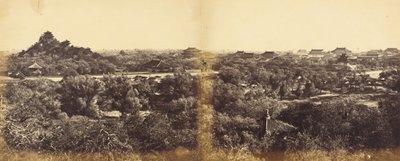 Utsikt over det keiserlige vinterpalasset, Pekin, viser den kunstige høyden, 29. oktober 1860, 1860. av Felice Beato