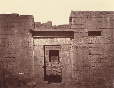 Andre port til det store tempelet i Medinet Habu, Theben av Félix Bonfils