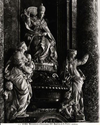 Monument til pave Innocentius XII (1615-1700) (marmor) (s/hvitt-bilde) av Filippo Della Valle