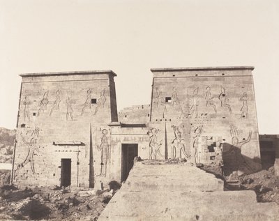 Island of Fileh Philæ, First Pylon - Utsikt tatt fra plattformen ..., 1851-52, trykt 1853-54. av Félix Teynard