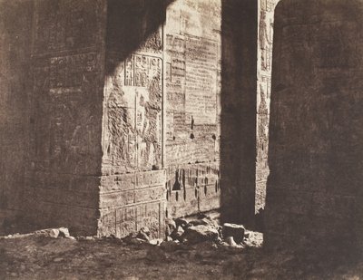 Island of Fileh Philæ, First Pylon, fransk inskripsjon gravert på Ori..., 1851-52. av Félix Teynard