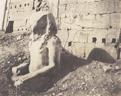 Karnak Theben, Third Pylon - Colossus of Limestone Spath, i D, 1851-52, trykt 1853-54. av Félix Teynard