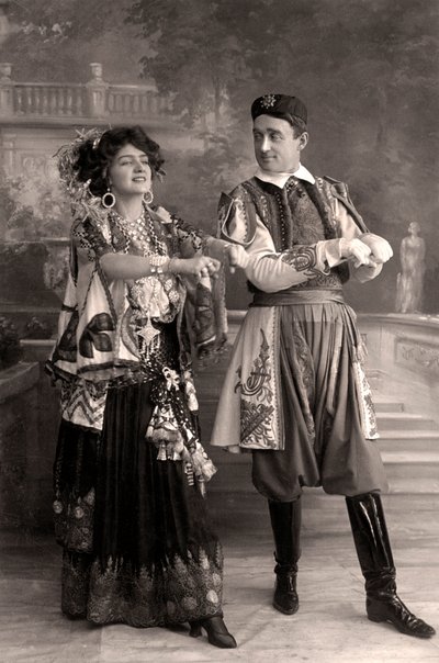 Lily Elsie og Joseph Coyne i The Merry Widow, 1908. av Foulsham and Banfield