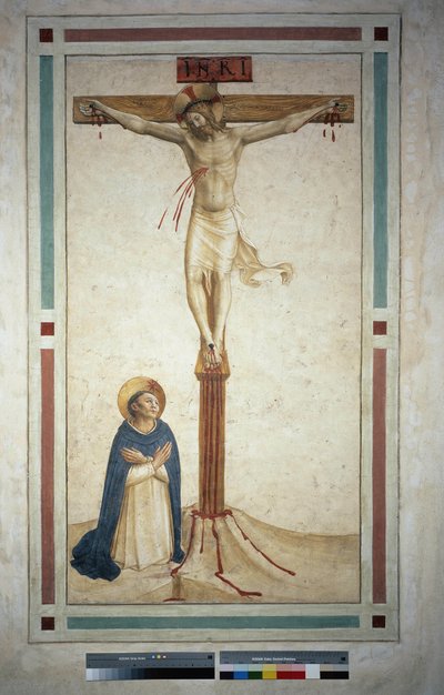 Korsfestelsen med Saint Dominic. Inskripsjon ""INRI"" på korset. Fresco av Guido di Pietro av Fra Angelico