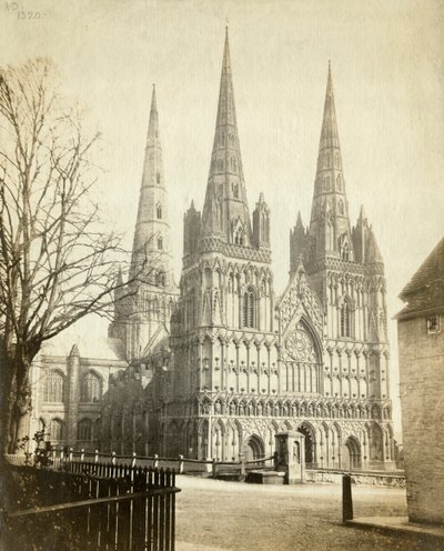 Lichfield Cathedral, Staffordshire, c1860 av Francis Bedford