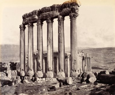 Ruinene av Soltempelet og Jupitertempelet i Baalbek av Francis Bedford