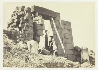 Granittpylonen, Theben, 1857. av Francis Frith