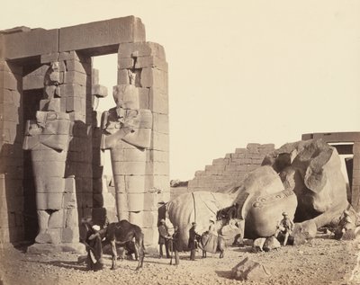 The Ramasseum of El-Kurneh, Theben, First View, ca. 1857. av Francis Frith