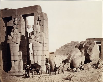 Rameseum of El-Kurneh, Theben, 1857. av Francis Frith