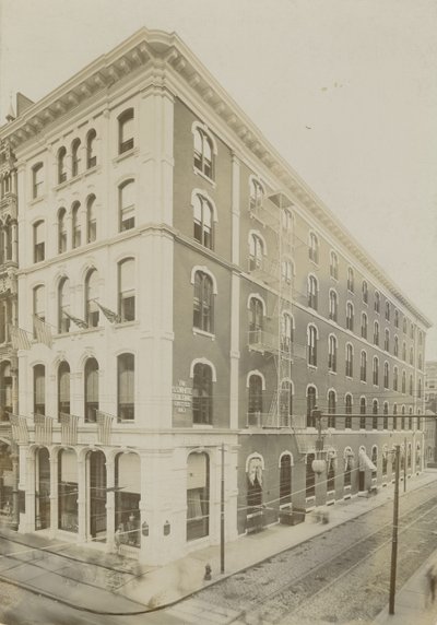 S.S. White Building (albumintrykk) av Frank Hamilton Taylor