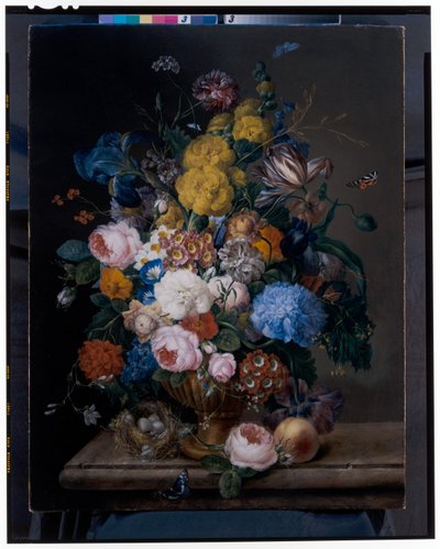 Roser, iris, nelliker, tulipaner og andre blomster i en bronseurne av Franz Xavier Petter