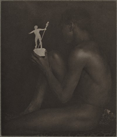 Ibenholt og elfenben, 1899. av Fred Holland Day