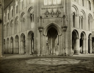 Ely-katedralen: Åttekantet inn i skipet og det nordlige tverrskipet av Frederick H. Evans