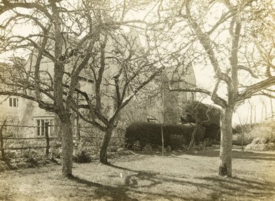 Kelmscott Manor: Fra frukthagen av Frederick H. Evans