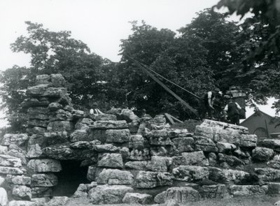 Bygging av ElandAntelope Paddock i London Zoo, juni 1924 av Frederick William Bond