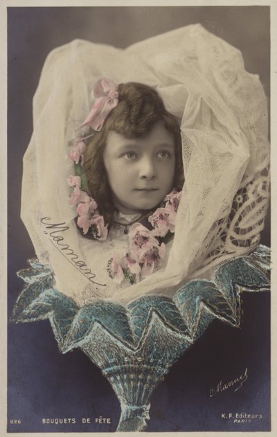 En ung jente i et slør presentert som en blomsterbukett (tonet fotokollasje) av French Photographer