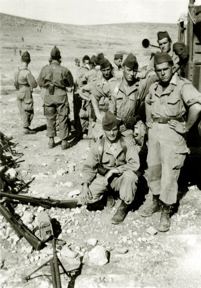 Algerie-krigen: unge franske soldater i Jebel rundt 1960 av French Photographer