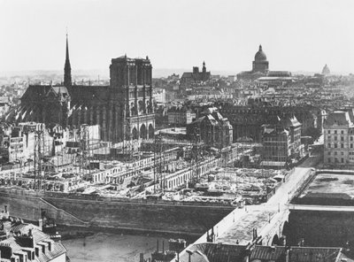 Bygningen av Hotel-Dieu, Paris, 1867 av French Photographer