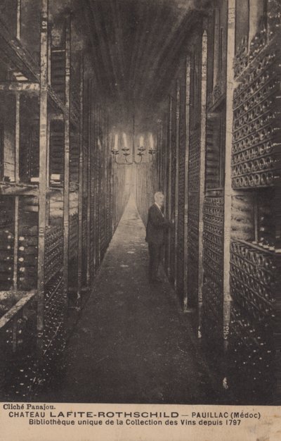 Chateau Lafite-Rothschild, Pauillac, Medoc, bibliotek med samling av viner siden 1797 av French Photographer