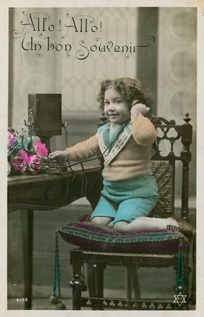 Barn bruker telefon av French Photographer