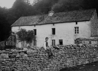 Gård i nærheten av Bourmont en Haute Marne, rundt 1880. av French Photographer