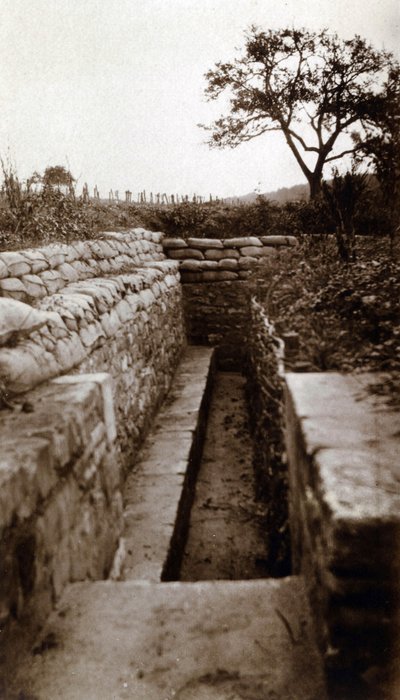 Første verdenskrig (1914-1918): utsikt over en skyttergrav modell "Lemberg grøft", Hautebraye (Oise) av French Photographer