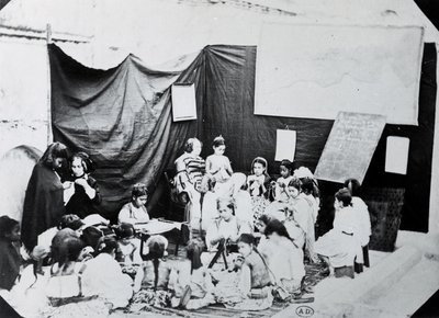 Jenteskole i Algerie, 1860 av French Photographer