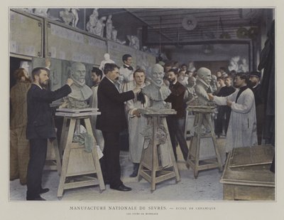 Modelleringsklasse ved keramikkskolen til Sevres porselensfabrikk, Frankrike (fargebilde) av French Photographer