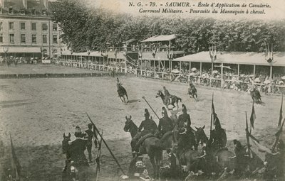 Parade på Kavaleriskolen i Saumur. Postkort sendt i 1913. av French Photographer
