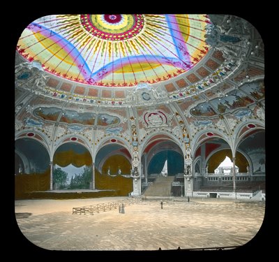 Paris-utstilling: Salle des Fetes, 1900 (lanternelys) av French Photographer
