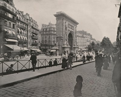 Paris: Porte St Denis, lunsjtid (s/hvitt-bilde) av French Photographer