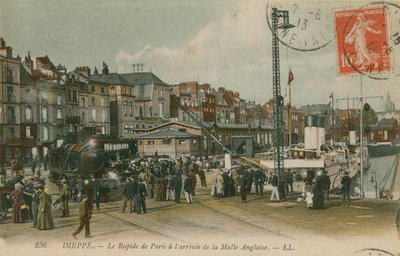 Paris ekspresstog ved vannkanten ved Dieppe. Postkort sendt i 1913. av French Photographer