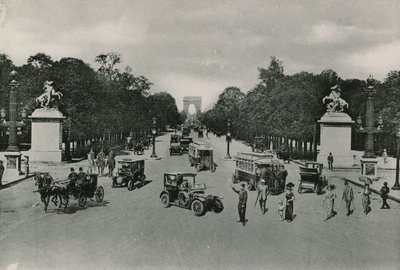 Perspektiv av Avenue des Champs-Elysees, Perspektiv på Champs-Elysees Avenue (fotogravure) av French Photographer