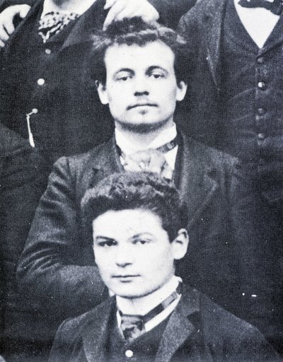 Portrett: Alfred Jarry (1873 -1907) og Fargue (1876 - 1947) ved Lycée Henri IV, Paris - foto av French Photographer