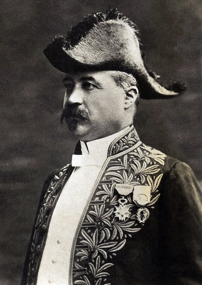 Portrett av Emile Faguet (1847-1916), litteraturkritiker, litteraturhistoriker og fransk essayist. av French Photographer