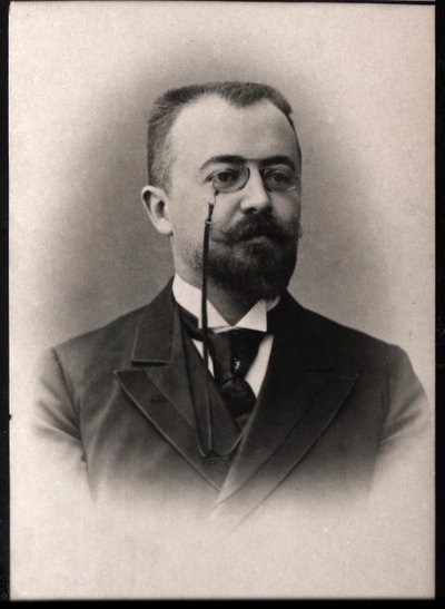 Portrett av Marcel Prevost (1862-1941), fransk forfatter og dramatiker. av French Photographer
