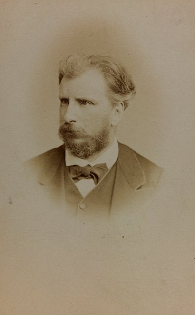 Portrett av William Bouguereau, fransk maler; visittkort (s/hvitt bilde) av French Photographer