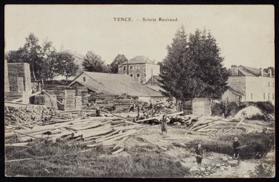 Postkort som viser sagbruket Reviraud i Tence, Haute-Loire, ca. 1900 av French Photographer